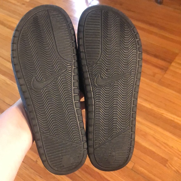 Nike slides - Picture 2 of 2